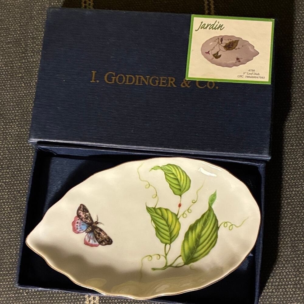 Trinket Dish and box 5" NWOT Elegant Collectible I.Godinger &Co. White Porcelain